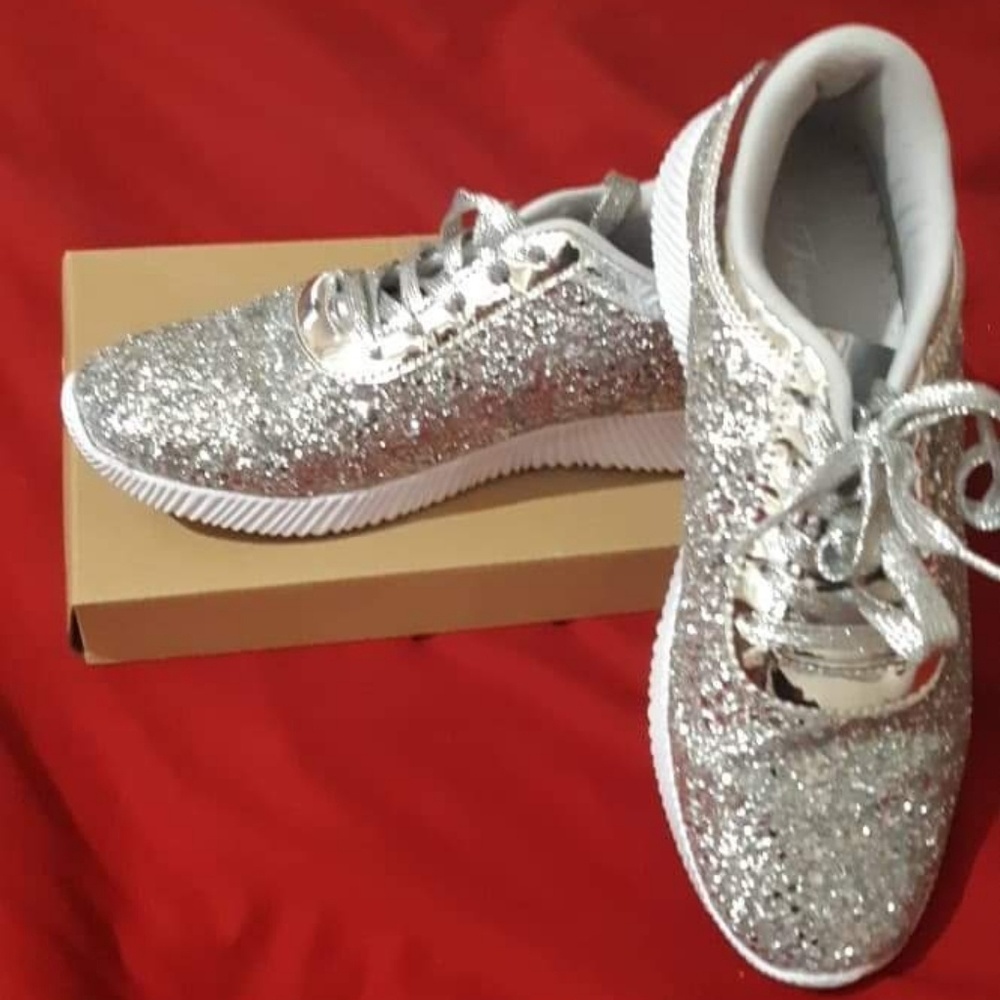 Sneakers Shoes